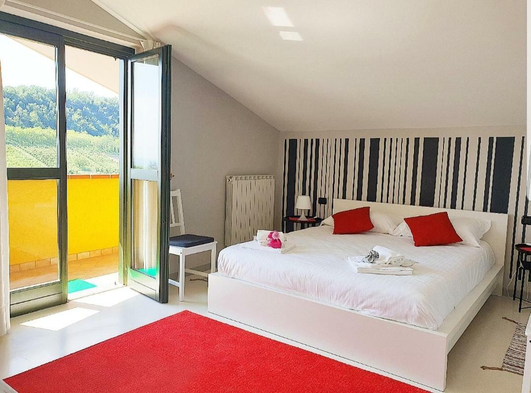 Langhe Belvedere Apartment モンフォルテ・ダルバ エクステリア 写真