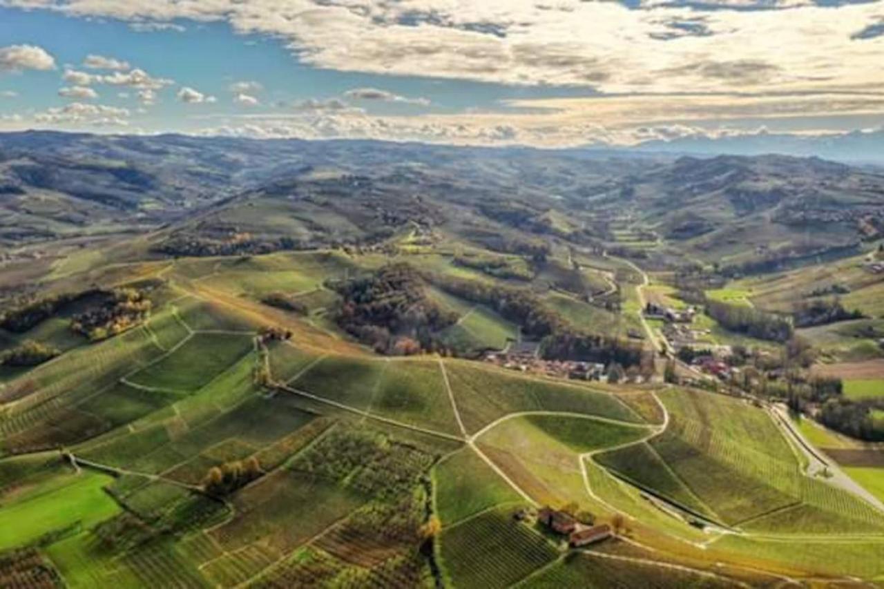Langhe Belvedere Apartment モンフォルテ・ダルバ エクステリア 写真